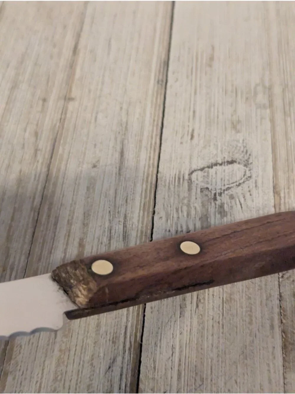 Robinson Knife Co features brand
